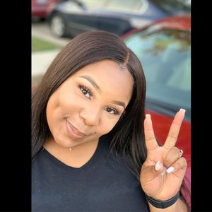 Meet your Posher, Ebony